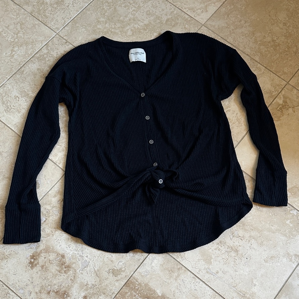 Abercrombie & Fitch Soft AF Button-Down Shirt with Tie Up